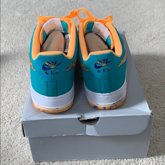 Nike Air Force 1 - Picture 2 of 3